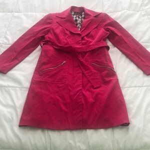 Bandolino Stretch rain trench coat in hot pink belt zipper pockets houndstooth
